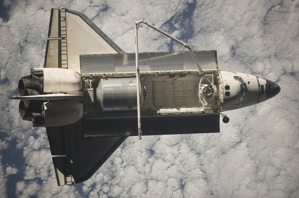 Space Shuttle Discovery Canvas Art - Stocktrek Images (34 x 23)