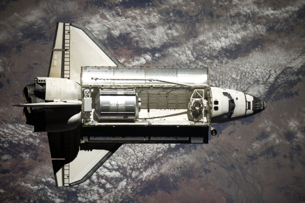 Space Shuttle Discovery Canvas Art - Stocktrek Images (34 x 23)