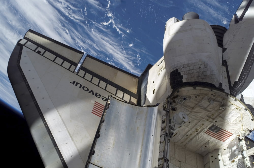 Space Shuttle Endeavour Canvas Art - Stocktrek Images (34 x 23)