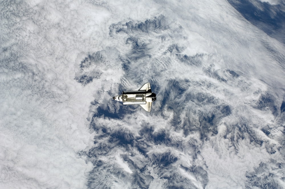 Space Shuttle Endeavour Canvas Art - Stocktrek Images (35 x 23)