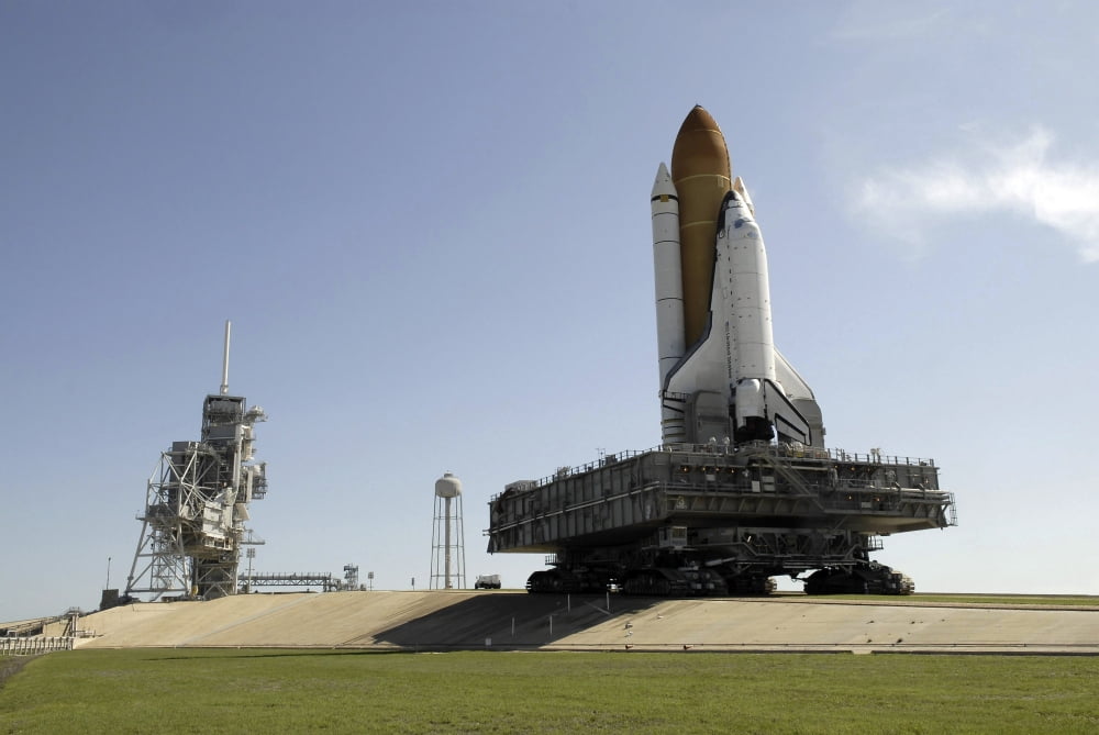Space Shuttle Endeavour approaches the launch pad at Kennedy Space Center Canvas Art - Stocktrek Images (34 x 23)