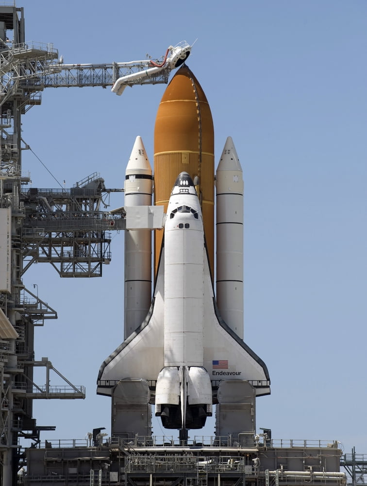 Space Shuttle Endeavour sits ready on the launch pad at Kennedy Space Center Canvas Art - Stocktrek Images (25 x 32)