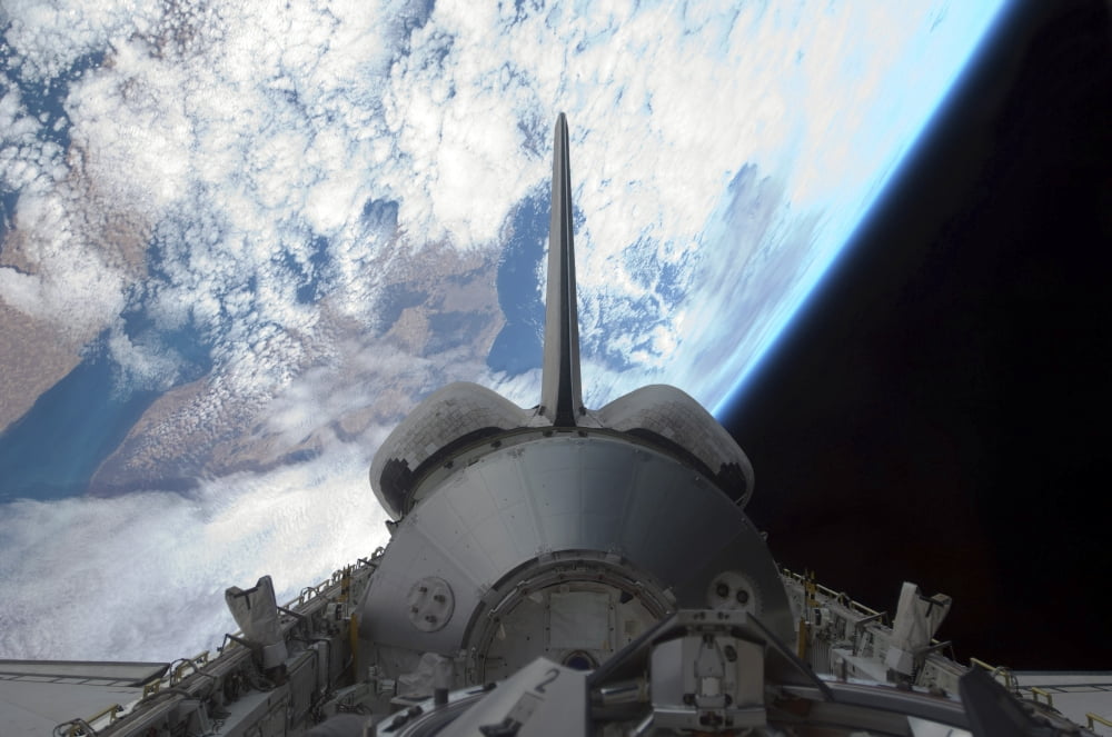 Space Shuttle Endeavours payload bay Canvas Art - Stocktrek Images (34 x 23)