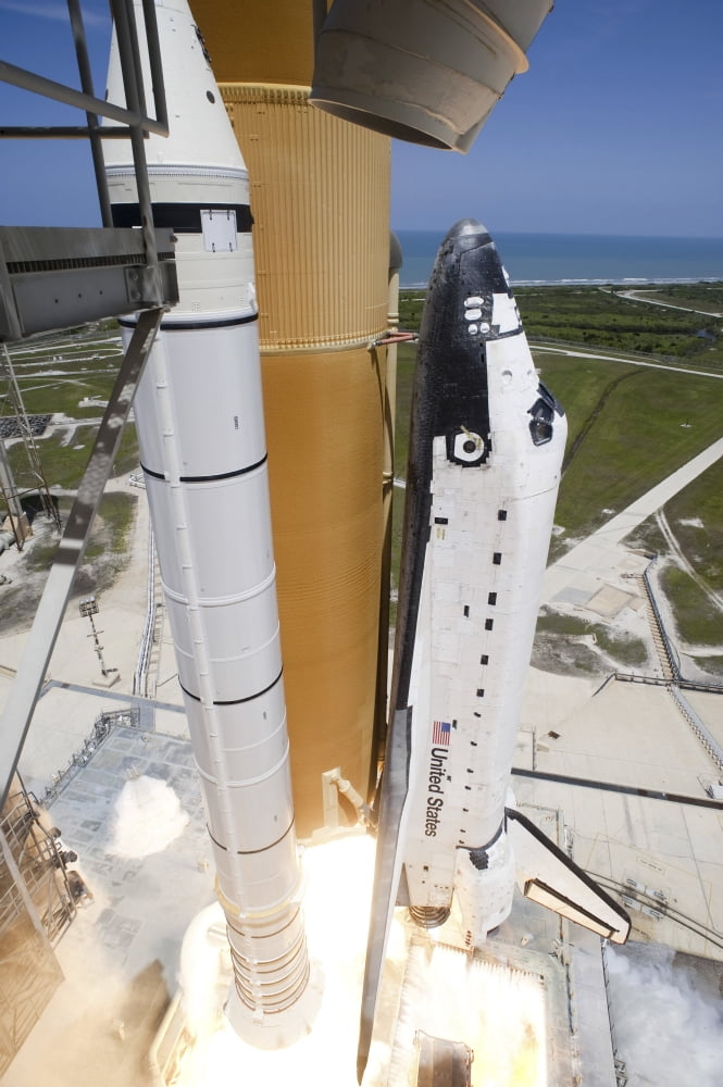 Space shuttle Atlantis lifts off from Kennedy Space Centers Launch Pad 39A into orbit Canvas Art - Stocktrek Images (23 x 34)