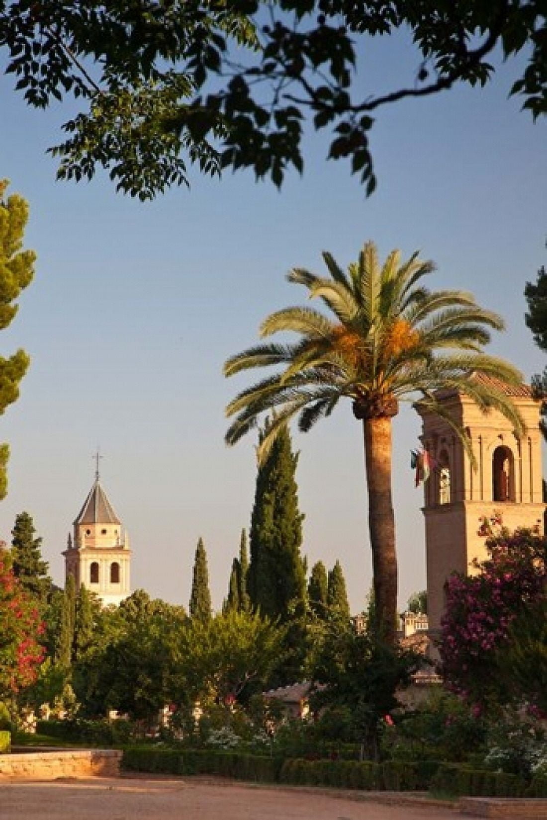 Spain Granada Alhambra The Generalife gardens Canvas Art - Julie Eggers DanitaDelimont (18 x 24)