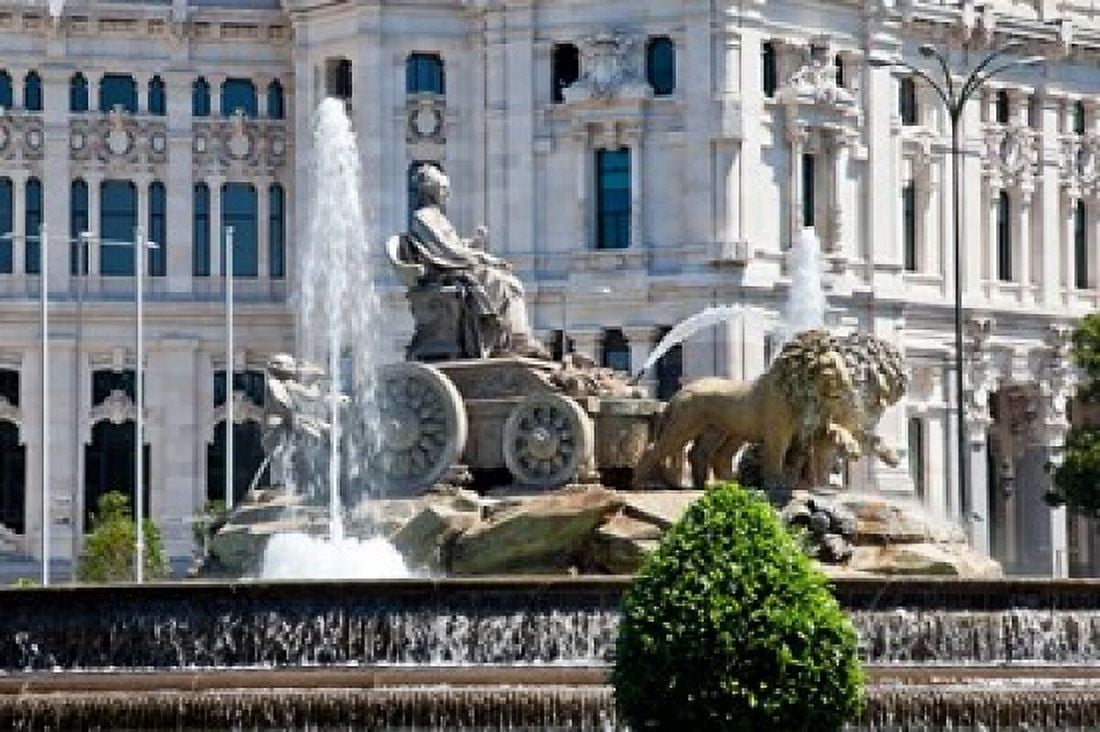 Spain Madrid Plaza de Cibeles with Fuente de Cibele Canvas Art - Julie Eggers DanitaDelimont (38 x 25)