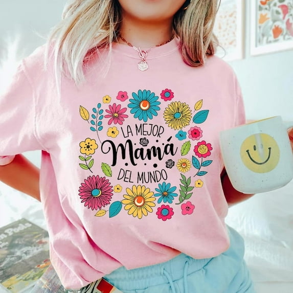 Spanish Mother’s Day T-Shirt, Retro Madre Floral Tee, Aesthetic Mama Graphic Shirt, Cute Gift for Mom T-Shirt