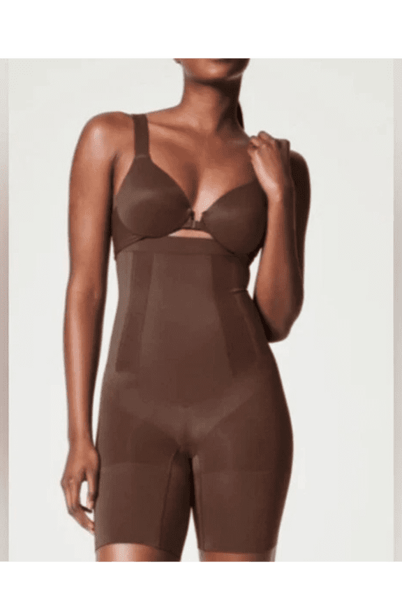 OnCore High-Waisted Mid-Thigh Short, Chestnut Brown, Size Medium Style #SS1915