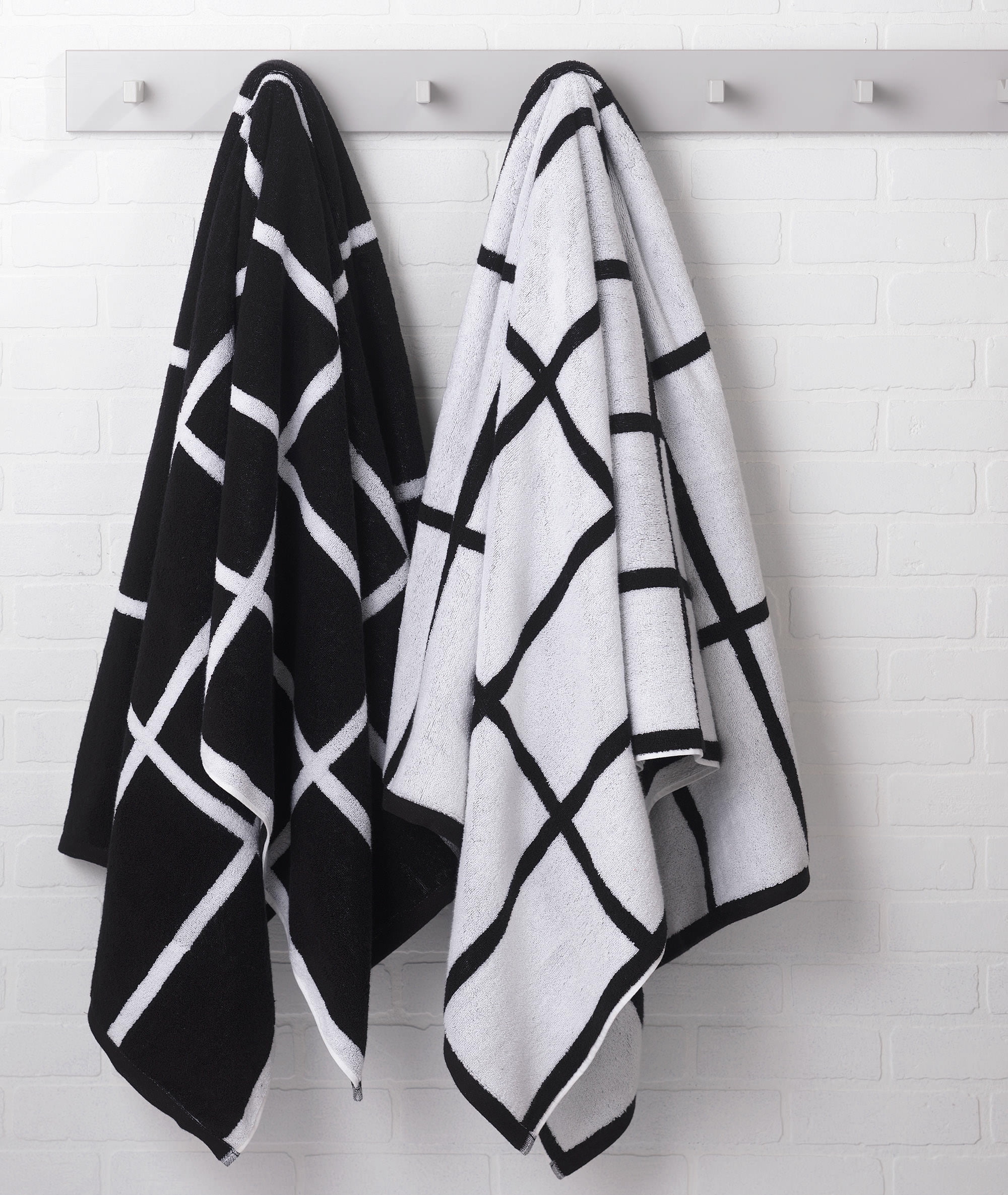 Sparrowhawk Brandon 100 Cotton, Reversible, 2Piece Black/White Bath