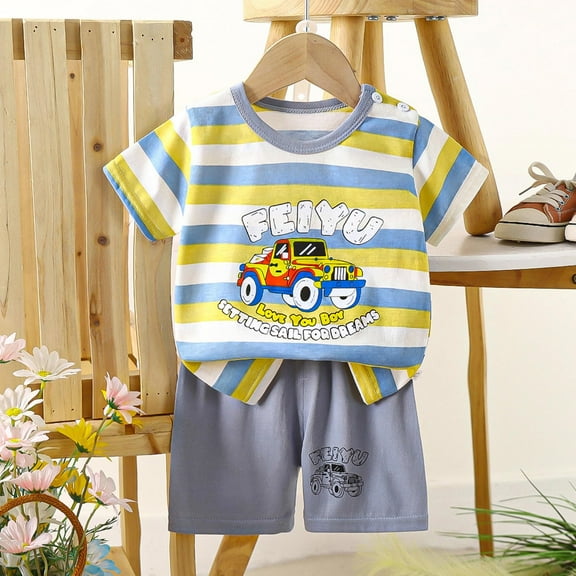 Spazoro Toddler Girls Leisure Outfit Sets, 2-Pieces Summer Graphic Print Cotton Short Sleeve Shirt and Shorts Sets White Size 6 Months