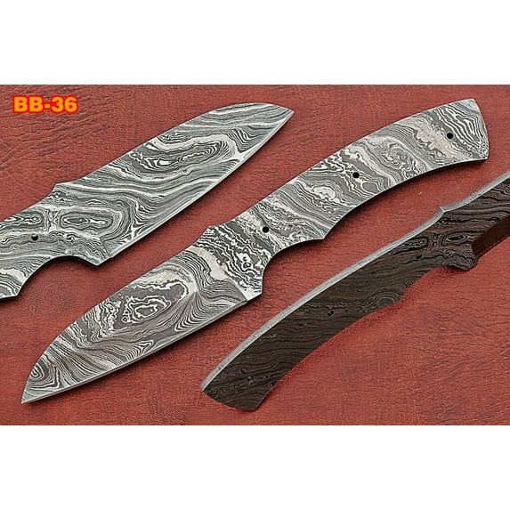 Spear point blank blade, 9" hand forged Damascus steel knife with 4.5" cutting
