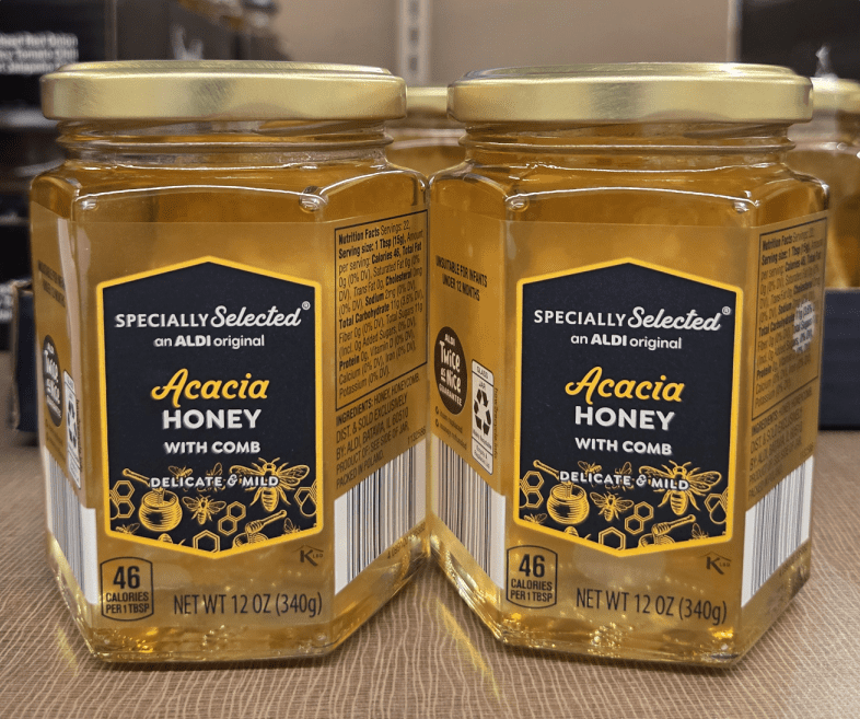 Specially Selected Acacia Honey with comb Delicate & Mild 12oz