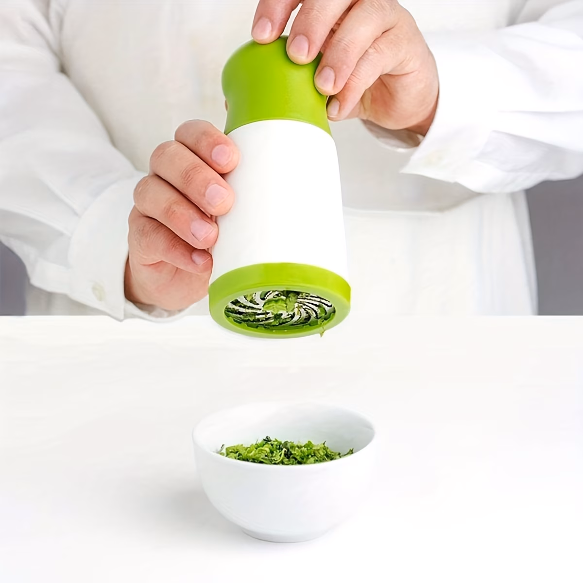 Spice Grinder & Herb Chopper, Multifunctional Coriander Cutter, Quick Grinder for Fresh Herbs, Kitchen Baking Gadget