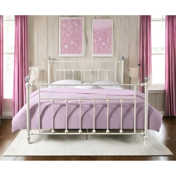Spindle footboard, enhanced support | Full bed for a stable and cozy sleeping environment