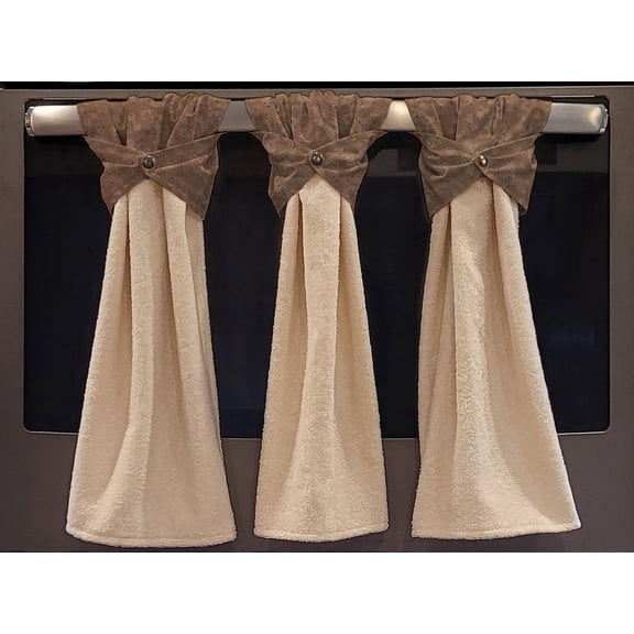 Splatter Wraparound Snap Hanging Towels (Set of 2) by Penny's Needful Things (Chocolate Brown) (Terrycloth Color: Off White)