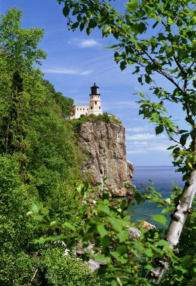 Split Rock Lighthouse Canvas Art - Doug Ohman (18 x 27)