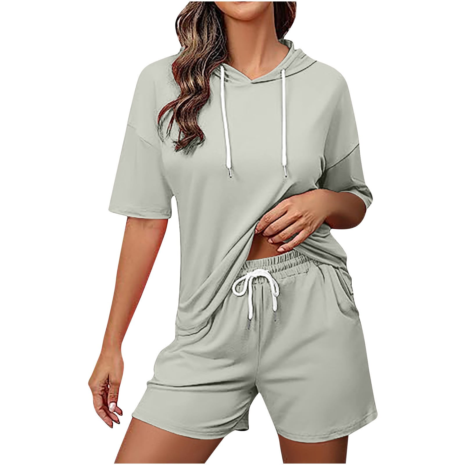 今年人気のブランド品や Sports Outfits for Women Short Sleeve Hoodie Top and Shorts Clothing