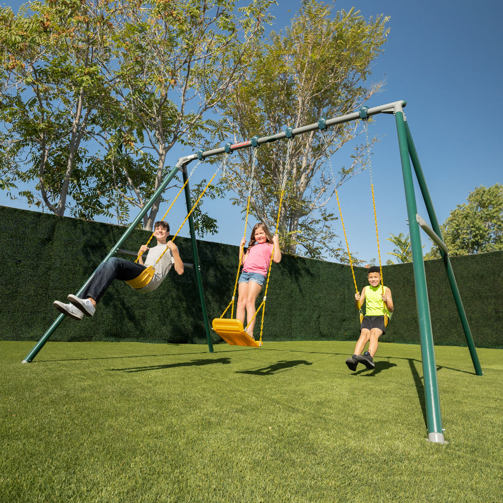 Backyard Discovery Mount Triumph Swing Set