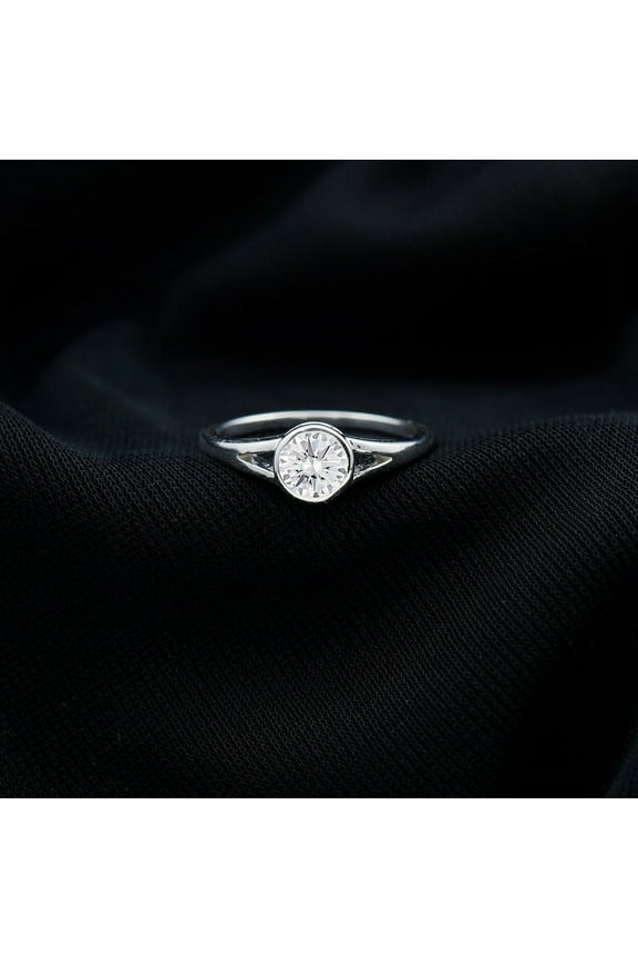 14K White Gold Rings for Women - 1.6 Ct Round Cut Diamond Wedding Rings - Split Shank Daily Wear Diamond Ring for Women - Bezel Set Anniversary Gifts - Casual Office Wear Rings