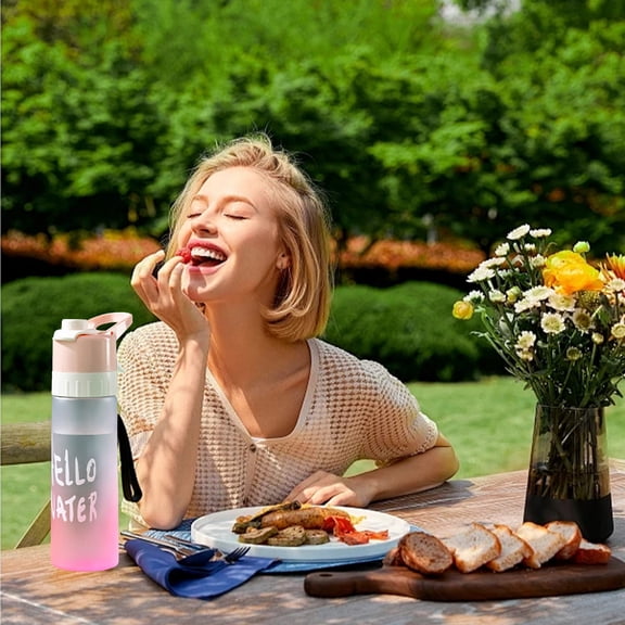 Spray Water Bottle Portable Water Bottle With Mist Spray Function, Large Capacity Water Bottle Outdoor Use, Reusable Water Bottle Leakproof Design, Lightweight Water Bottle Travel Companion