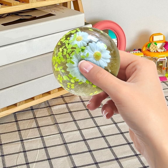 Spring Daisy Stress Relief Ball - Funny Squeezing Sensory Relaxation Piece for Hand Pressure Relief Home Desk Decor