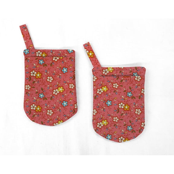 Spring Flowers Oven Mitts (Set Of 2) by Penny's Needful Things (Red)