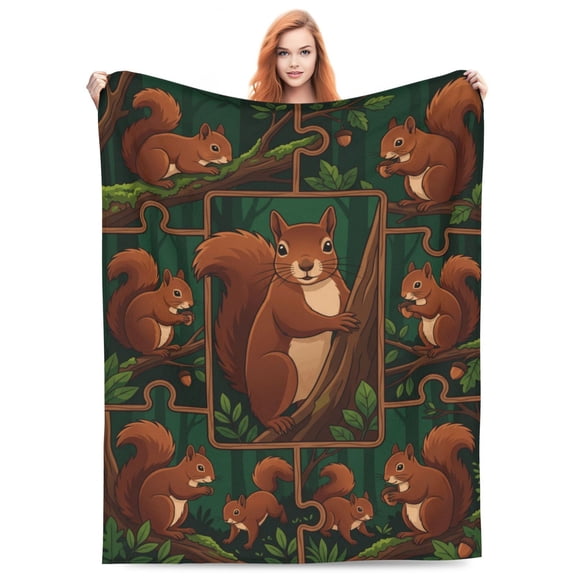 Squirrel Throw Blanket, Soft Plush Flannel Animal Blanket, Cozy Warm Throw for Home Decor 50x40