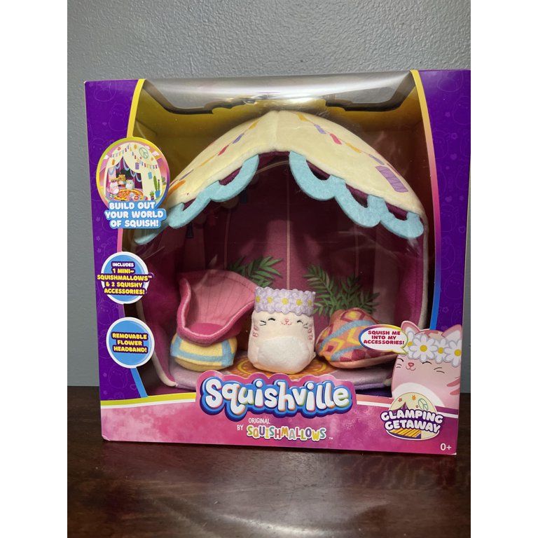 Squishville squishville by original squishmallows deluxe glamping playscene  - includes 2-inch paulita the pink tabby cat, bucket chair, s