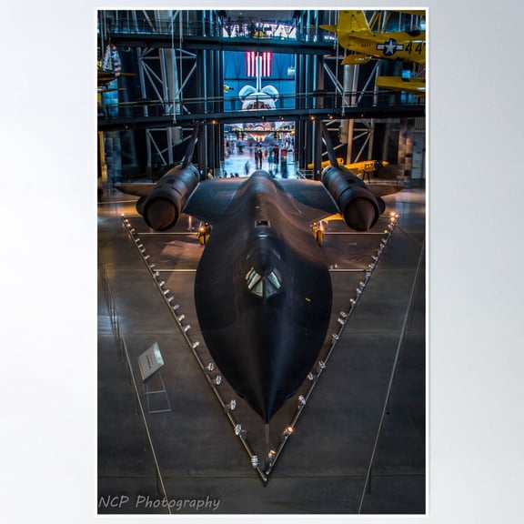 Sr-71 Blackbird Poster Wall Art, Modern Wall Decor, 16x24 UNFRAMED