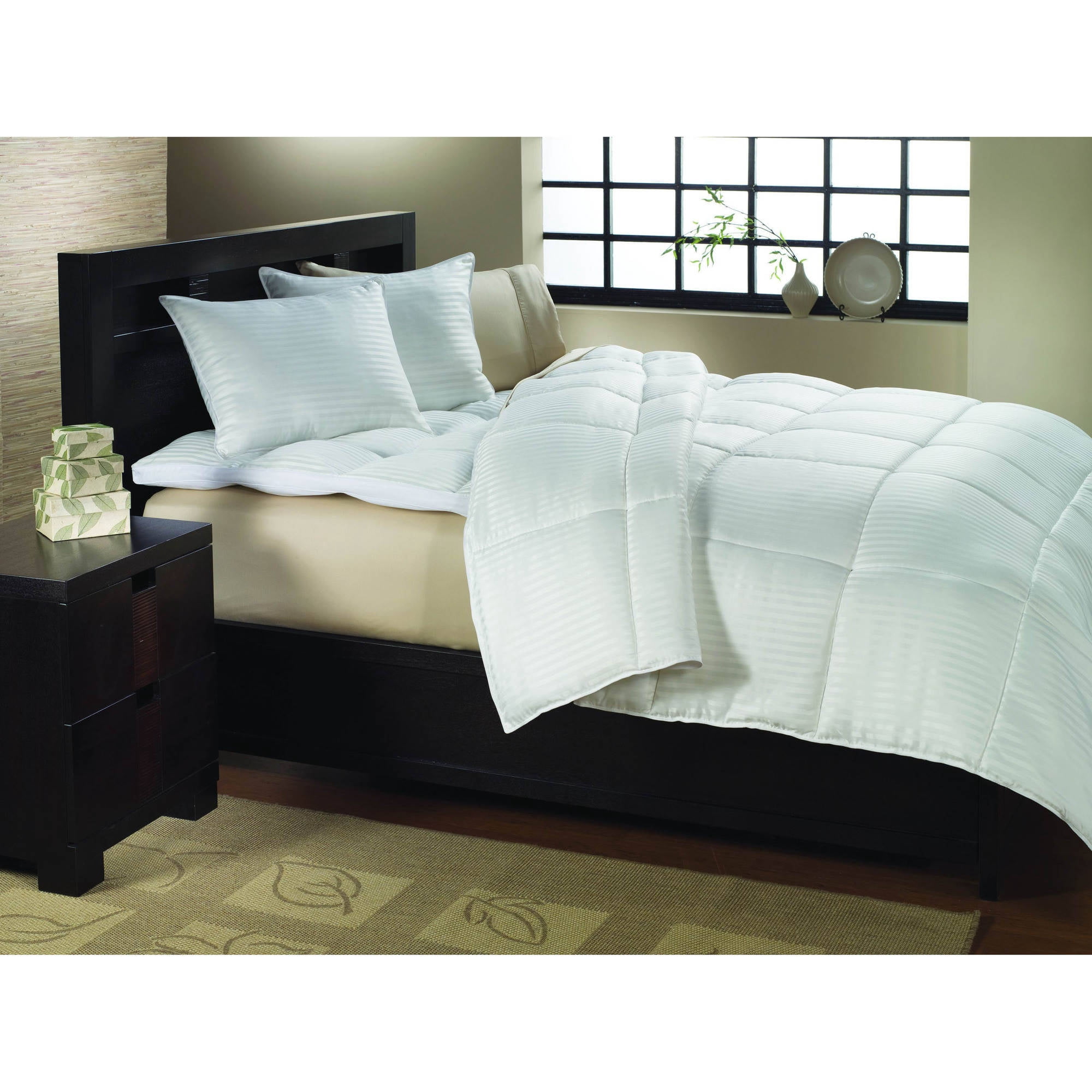 St James Home White Goose Down Comforter, 500 Thread Count - King