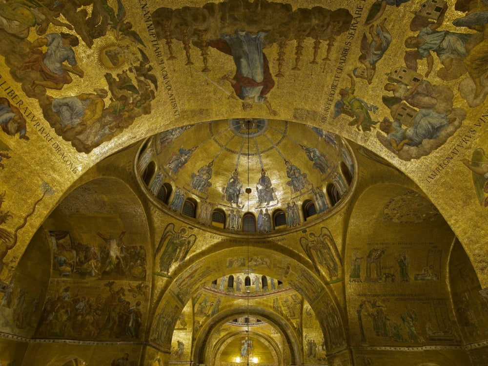 St Marks Basilica Canvas Art - (24 x 18)