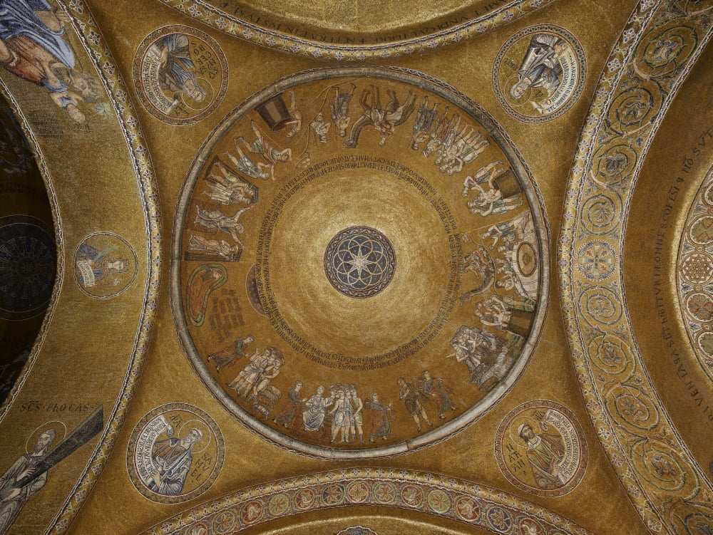 St Marks Basilica Canvas Art - (36 x 24)