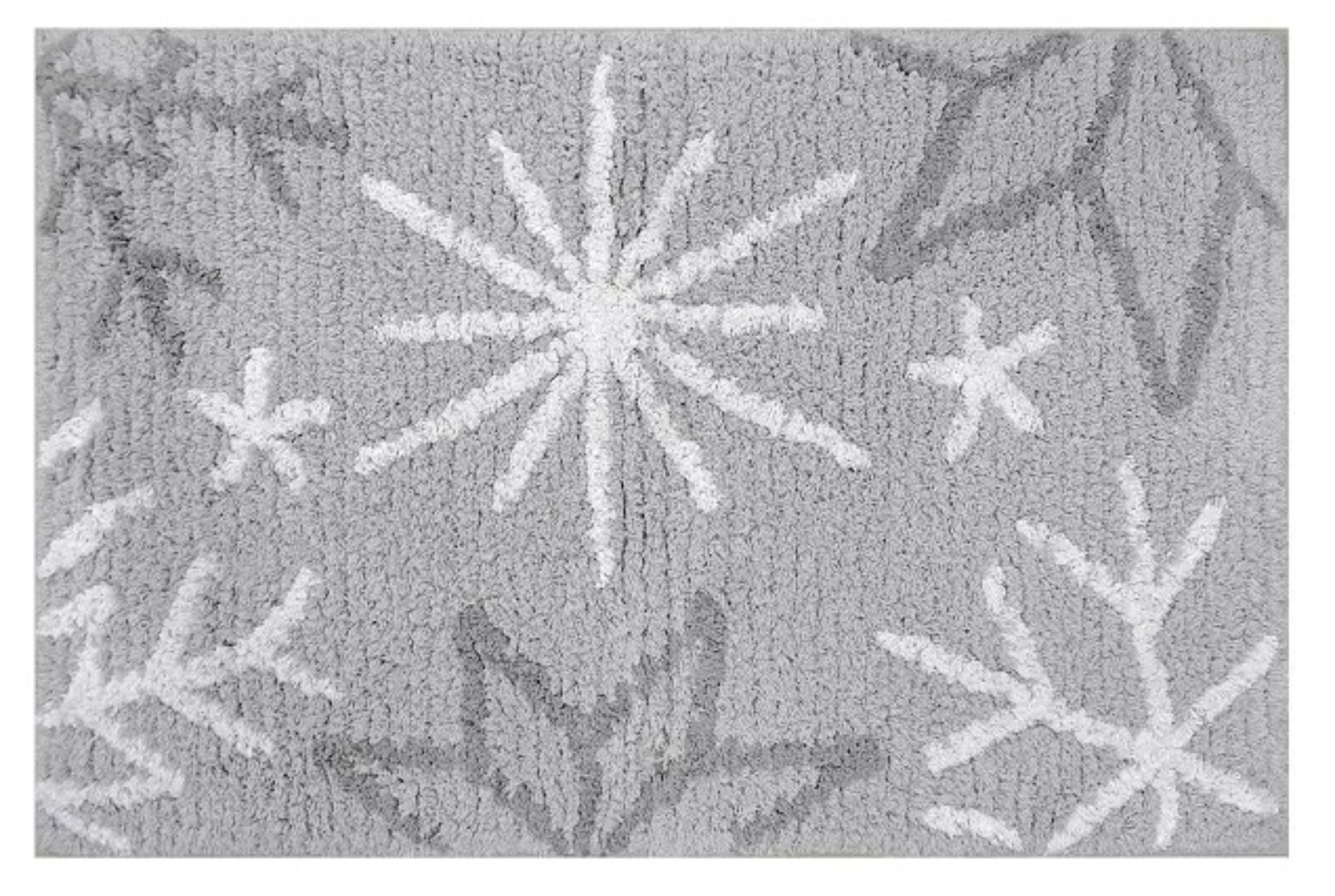 St. Nicholas Square Bathroom Rug, Gray White Plush Snowflake Snow