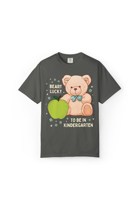 St Patrick's Beary Lucky Bear Apple T-Shirt, Classroom Teacher Theme Graphic Comfort Colors Unisex Cotton T-Shirt, Size S-3XL
