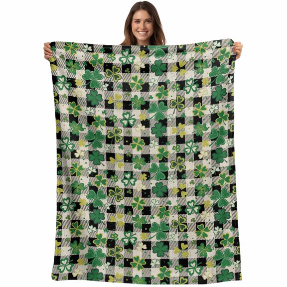 St Patrick's Day Blanket Soft Cozy Warm Throw Blanket for Couch, Plush Fuzzy Flannel Fleece Blankets for Sofa, Lucky Shamrocks Farmhouse Retro Check Bed Blankets Lightweight Gifts for Women, 50"x80"
