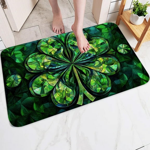 St. Patrick's Day Doormat Green Clover Mat Entrance Rug Non-Slip Backing Polyester Fiber Door Mat Holiday Decor Irish Festival Welcome Mat for Indoor Outdoor Use