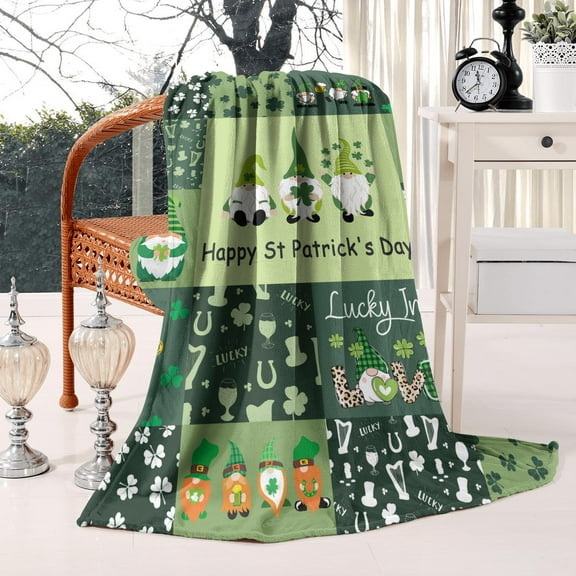 St.Patrick's Day Green Clover Flannel Blanket Plush & Cozy Blanket Throw for Winter Autumn,40x50 Inch Warm Blanket for Bedding Christmas Easter