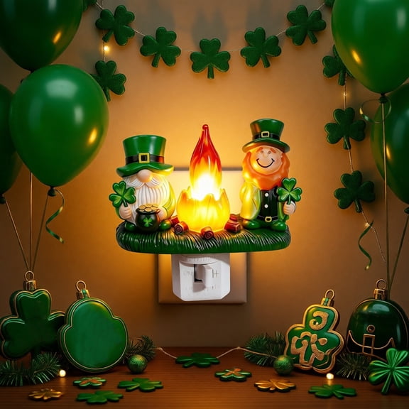 St. Patrick's Day Plug-in Night Light, Decorative LED Bedside Lamp for Bedroom, Creative Green Holiday Themed Lighting for Home Living Room Hallway St. Patrick's Day Festival Decoration