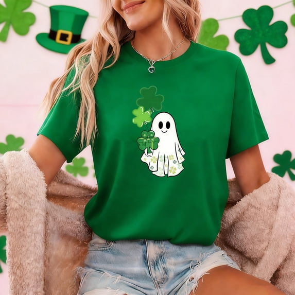 St. Patrick's Day Shirt for Women Cute Ghost With Shamrock Balloons Graphic T-Shirt Short Sleeve Crewneck Loose Fit Festival Apparel Gift For Women