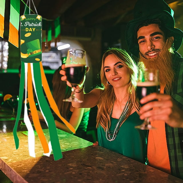 St.Patrick's Day Windsock Flag,40" Green Shamrock Truck Gnome Hat Pattern Windsock Happy St.Patrick's Day Outdoor Hanging Windsocks Flags Wind Sock for Yard Garden Decor