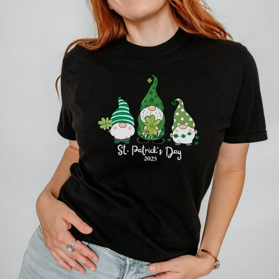 St. Patricks Day T-Shirt, Lucky Shamrock Design T-Shirt For St Patrick’S Day