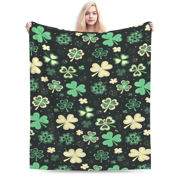 St Patricks Day Throw Blanket Warm Cozy Soft Ireland Clovers Flannel Fleece Blanket for Bedroom Sofa Room Home Decorative Fuzzy 50x40
