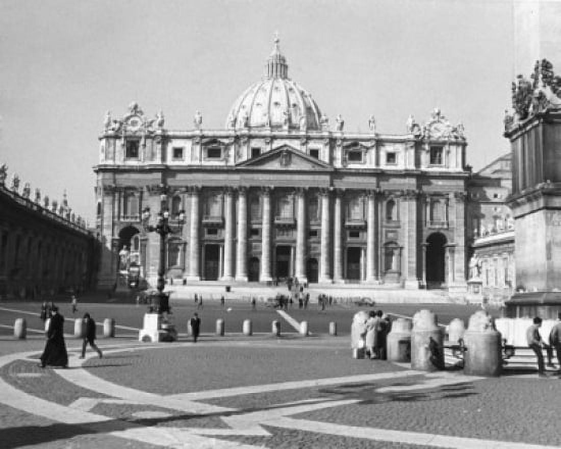 St Peters Basilica Vatican City Canvas Art - (24 x 36)