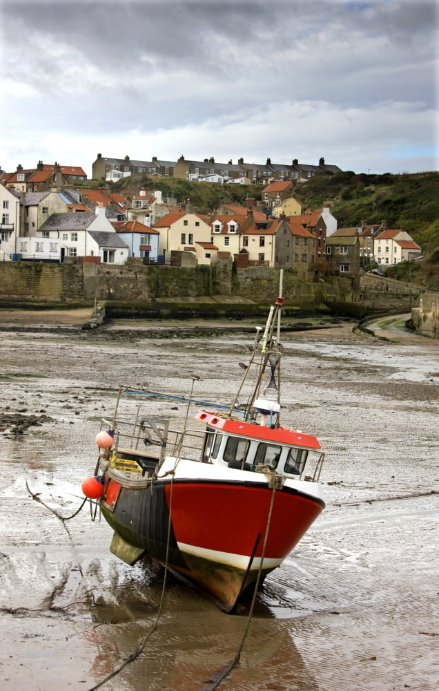 Staithes North Yorkshire England Canvas Art - John Short Design Pics (22 x 34)