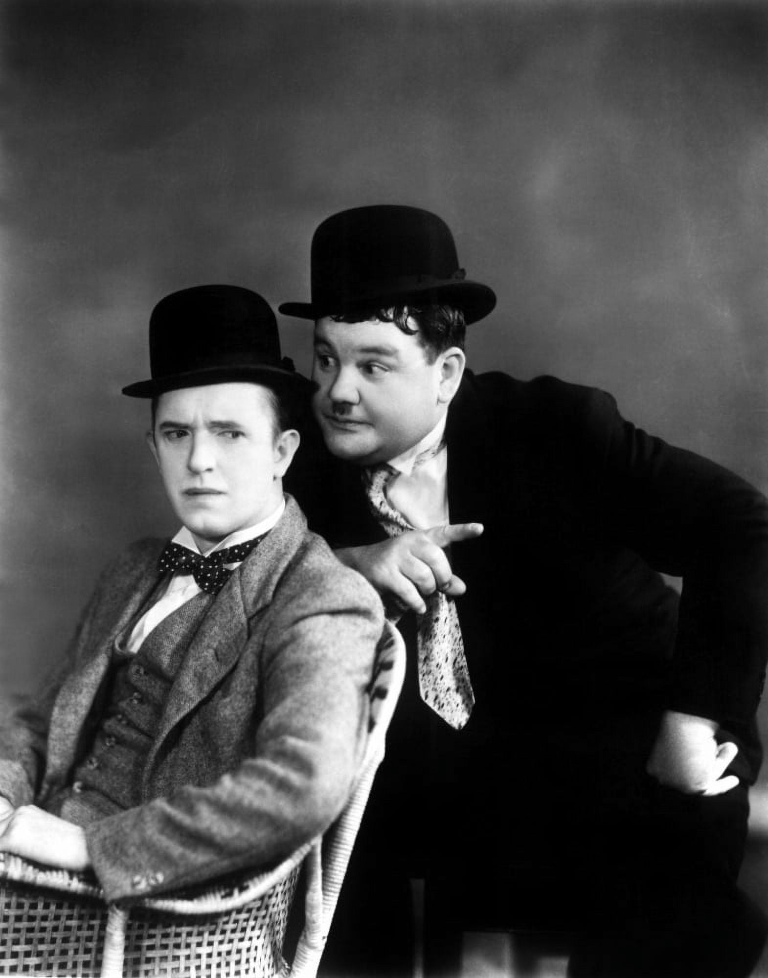 Stan Laurel Oliver Hardy Canvas Art - (16 x 20)