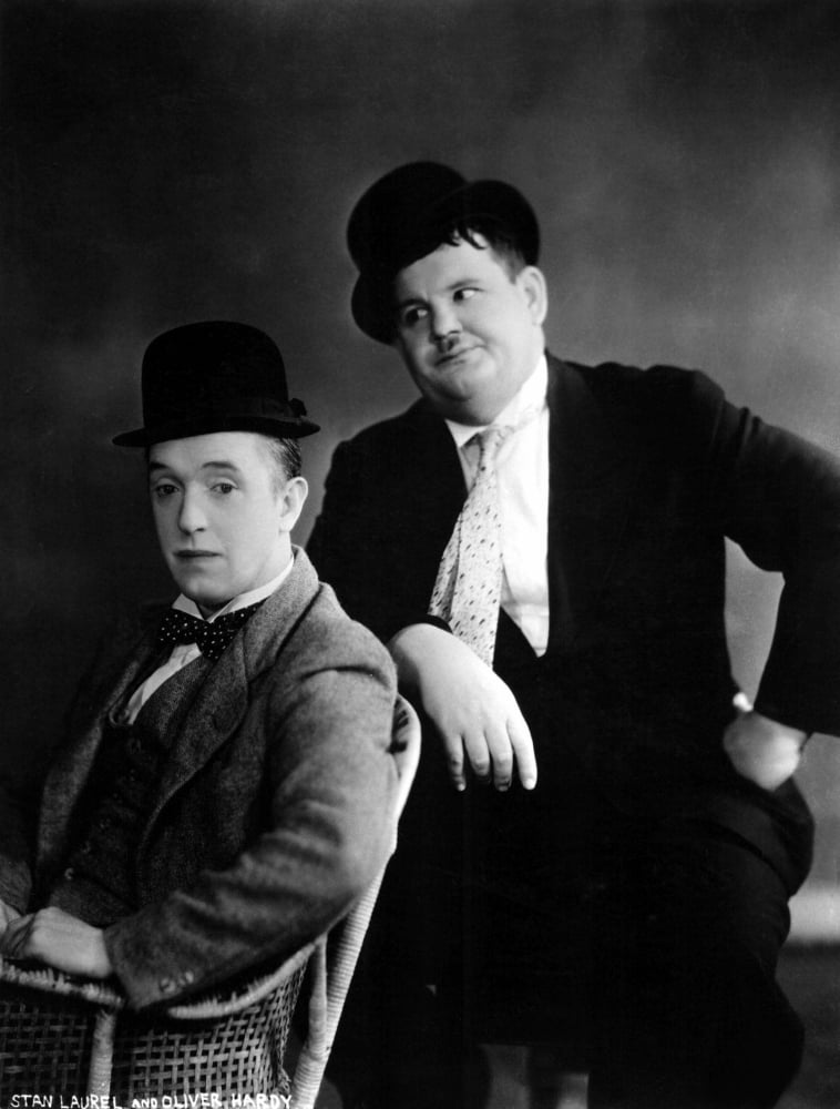 Stan Laurel Oliver Hardy Canvas Art - (16 x 20)