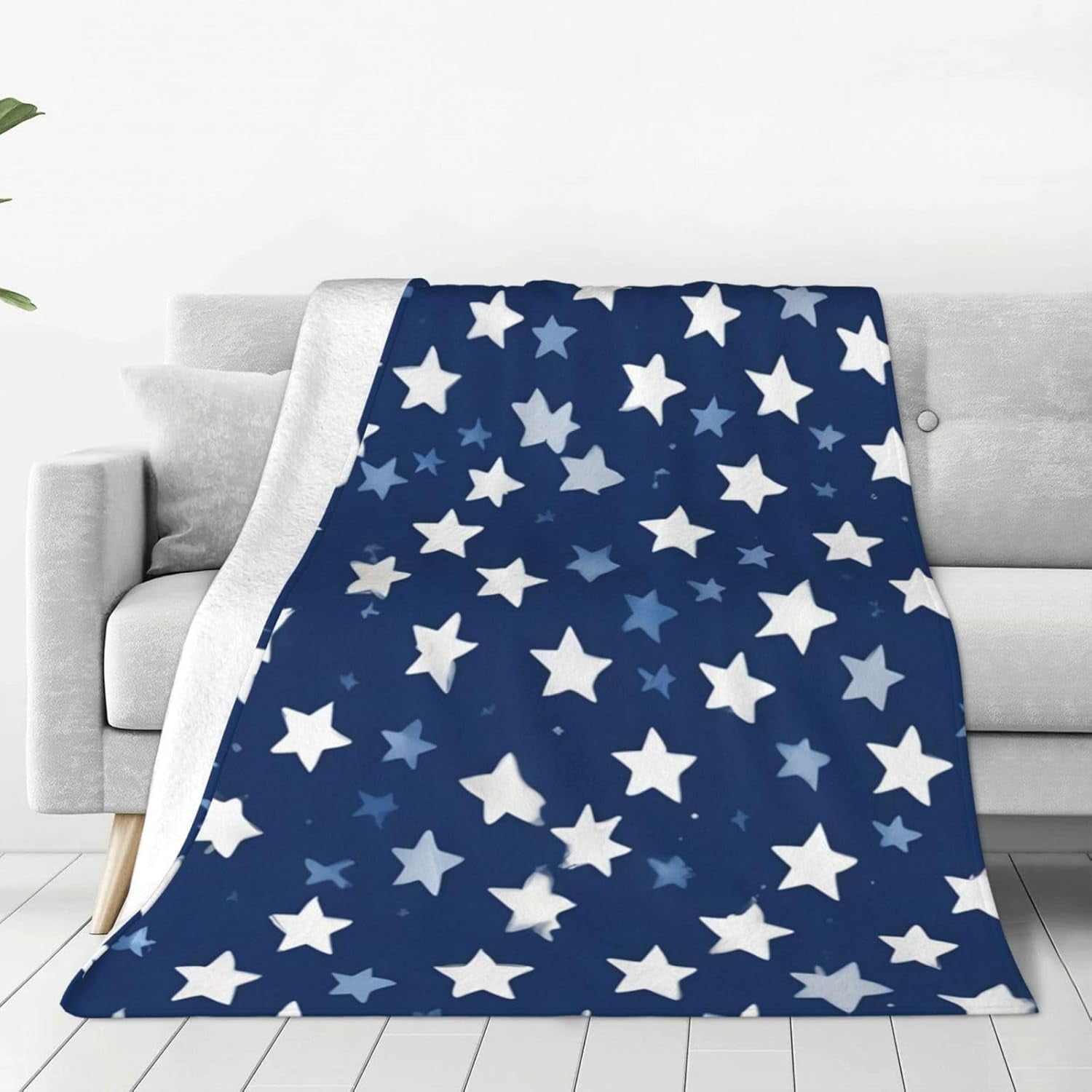 Red Star Hooded Blanket main image 0