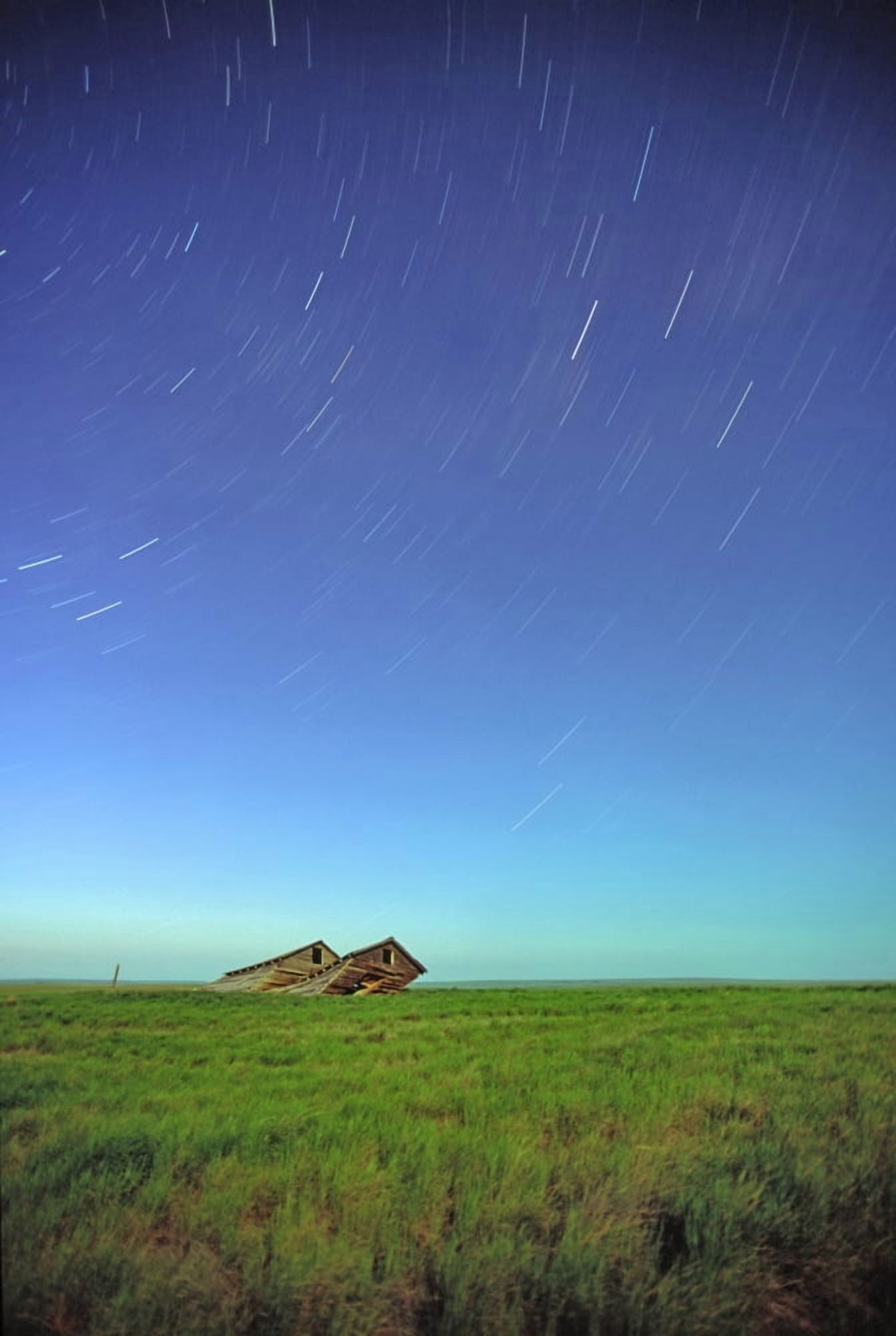 Star Trails Over Old Barns Saskatchewan Canvas Art - Robert Postma Design Pics (12 x 17)