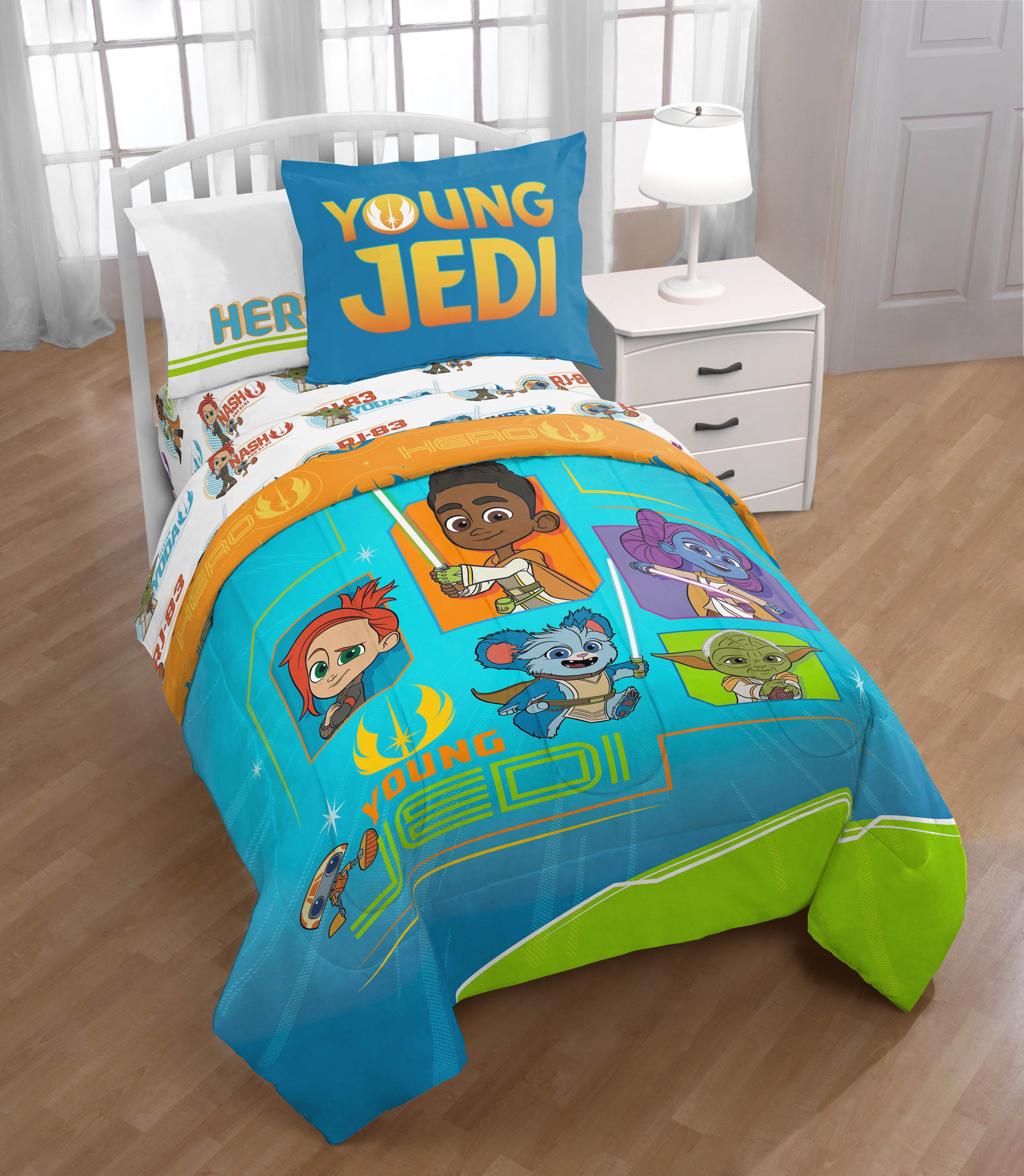Star Wars Young Jedi White 7 Piece Full Bed Set w/ Sham, 100% Microfiber
