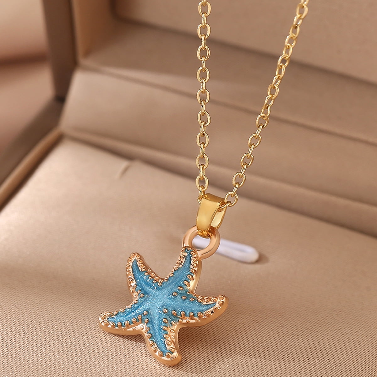 Starfish Necklace Gold Seashell Charm Necklace for Women Beach